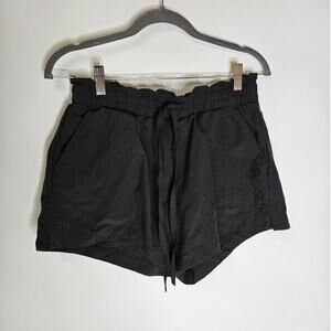 GAP Shorts Womens Size Small Black Nylon Blend Casual Lightweight